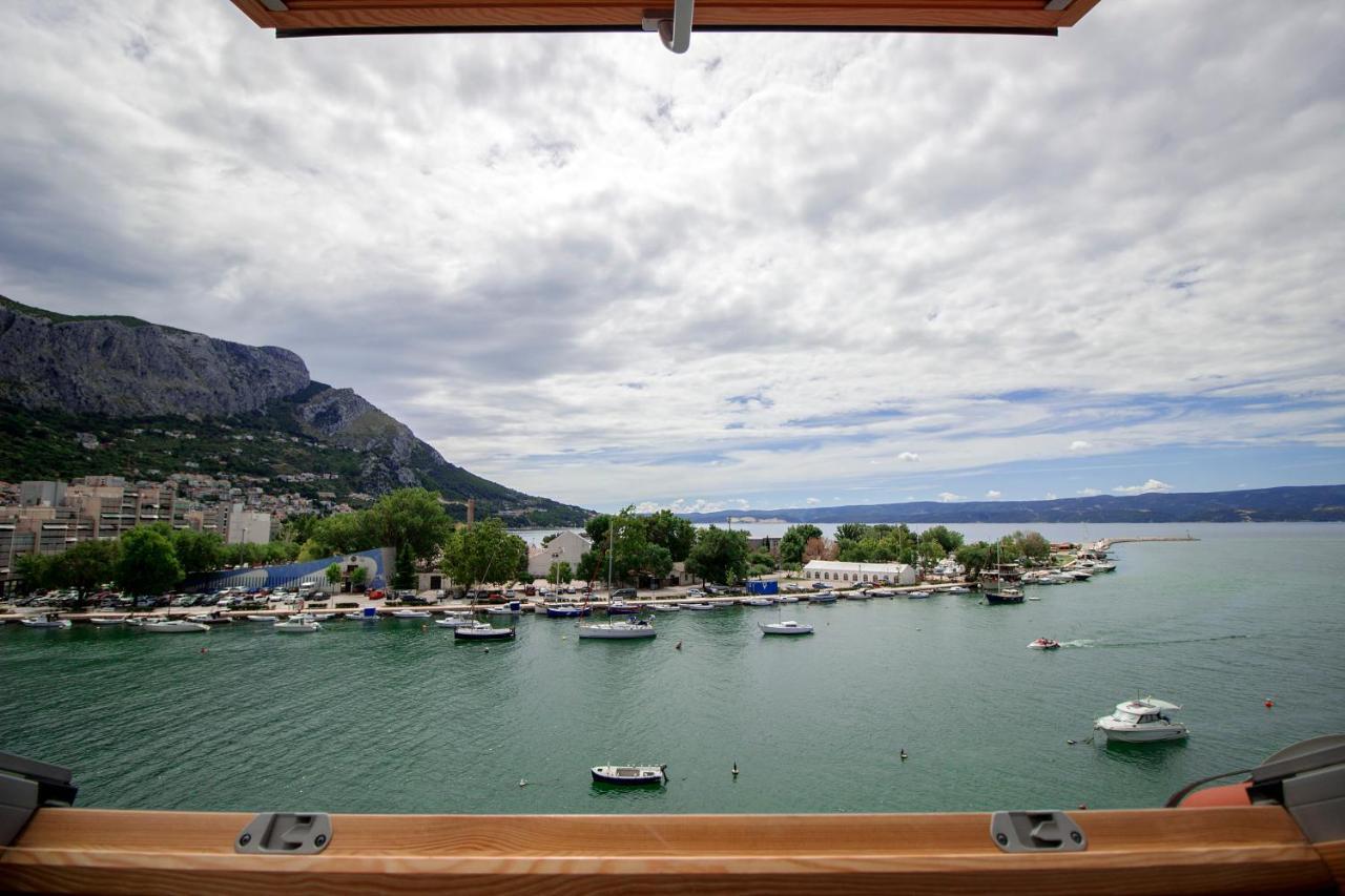 Apartmani Ribnjak Seka โอมิช ภายนอก รูปภาพ
