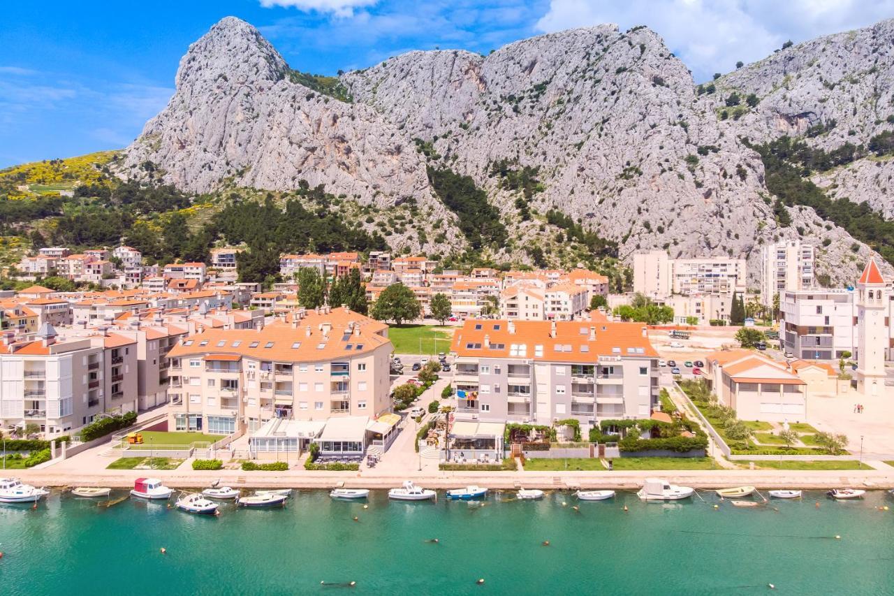 Apartmani Ribnjak Seka โอมิช ภายนอก รูปภาพ