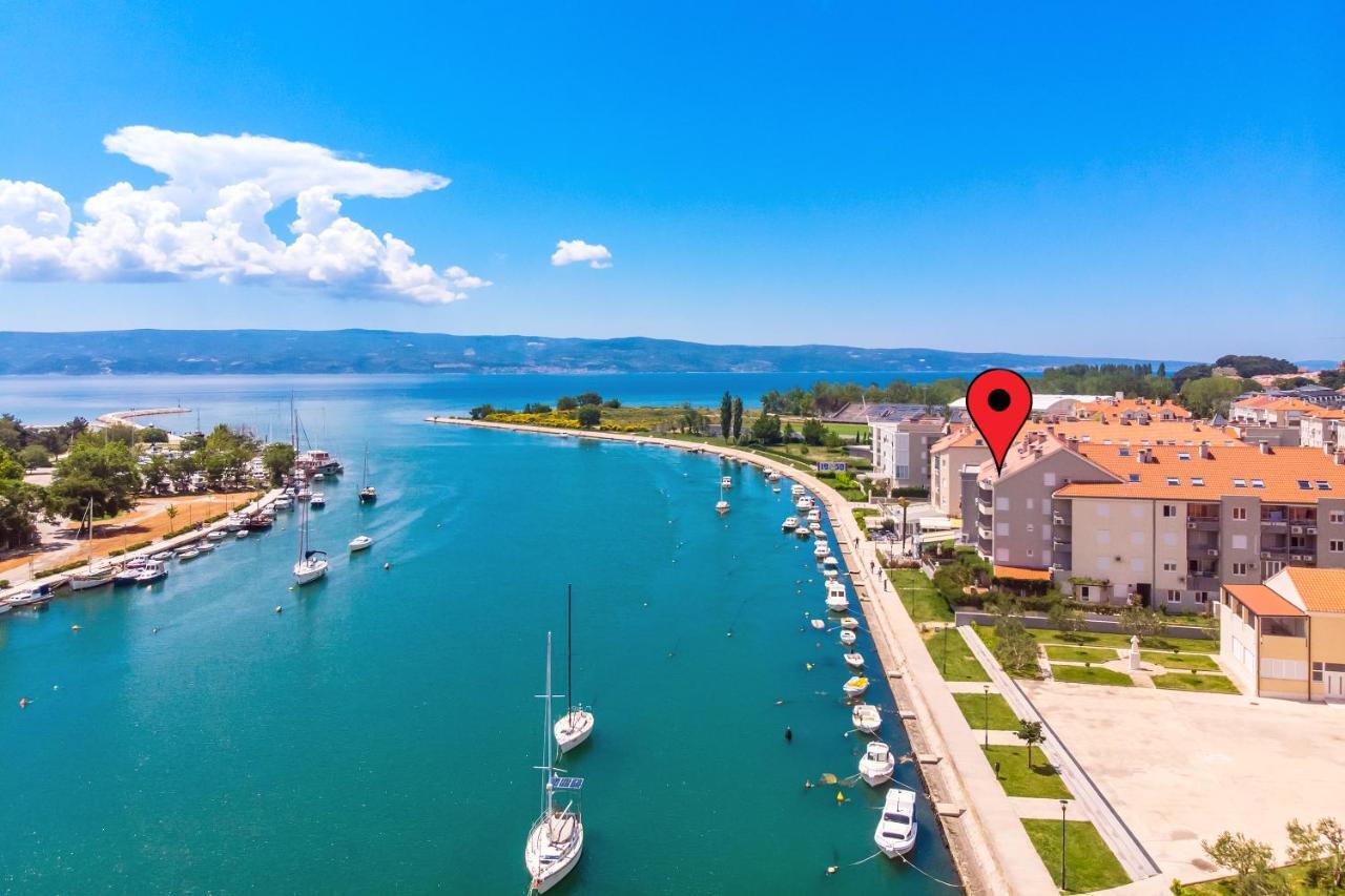 Apartmani Ribnjak Seka โอมิช ภายนอก รูปภาพ